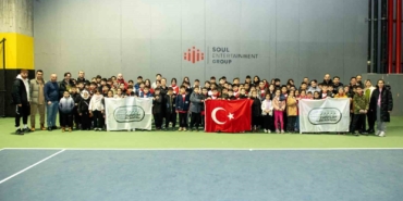 Esenyurtlu öğrenciler Avrupa’nın en büyük tenis akademilerinden birini ziyaret etti
