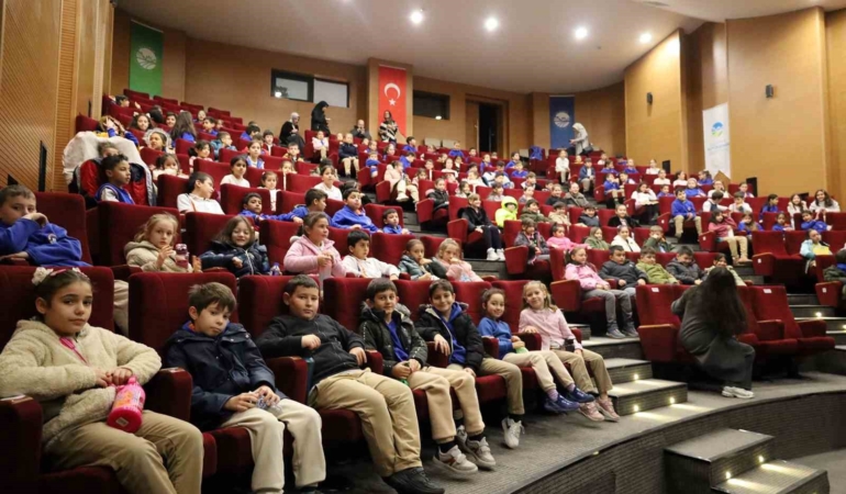 Büyükşehir, Ocak ayında bin 500 çocuğu tiyatroyla buluşturdu