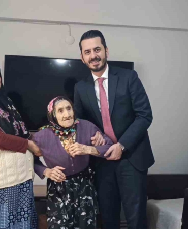 121 yaşındaki Saadet teyze, ziyaretçilerinden bakın ne istedi