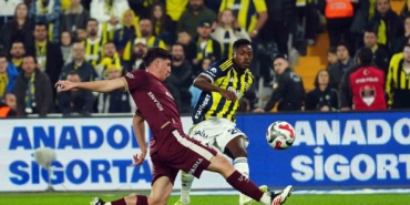 Trendyol Süper Lig: Fenerbahçe: 1 - Göztepe: 1 (İlk yarı)