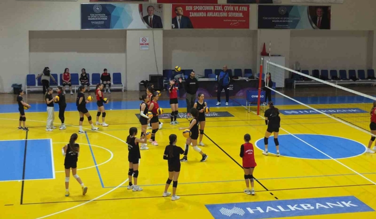 Balıkesir’de kış spor okulları ilgi gördü