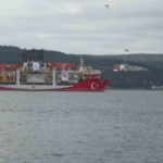 Türk sondaj gemisi Yıldırım Çanakkale Boğazı’ndan geçti