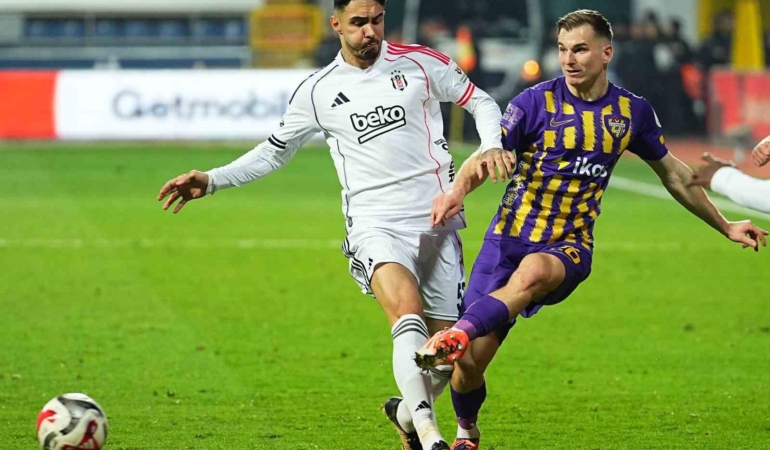 Trendyol Süper Lig: Eyüpspor: 0 - Beşiktaş: 1 (İlk yarı)