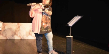 55 yaşında Biyologluğu bırakıp tiyatrocu oldu