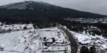 Karla kaplanan Aydos havadan görüntülendi