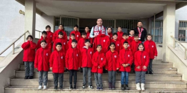 Antalyaspor’dan, Kapaklı’daki öğrencilere hediye