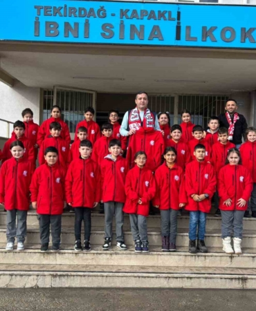 Antalyaspor’dan, Kapaklı’daki öğrencilere hediye