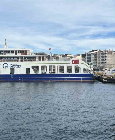 Bozcaada ve Gökçeada’ya hafta sonu tüm feribot seferleri iptal edildi