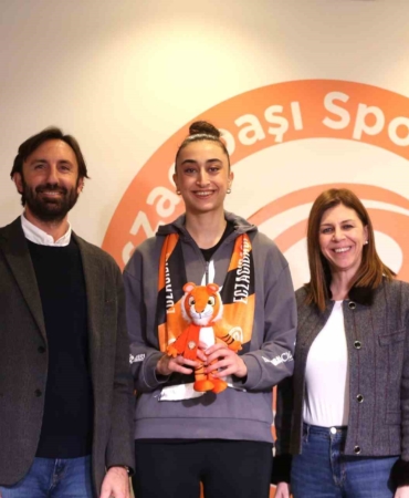 Eczacıbaşı Dynavit, Elif Şahin ile ’yola devam’ dedi