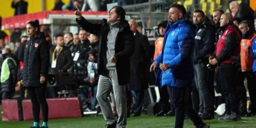 Ziraat Türkiye Kupası: İstanbulspor: 1 - Trabzonspor: 1 (İlk yarı)