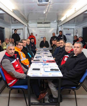 Bursa’da deprem tatbikatı gerçeğini aratmadı