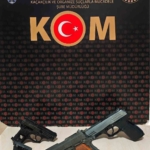 Sosyal medya paylaşımları silahlarını ele verdi