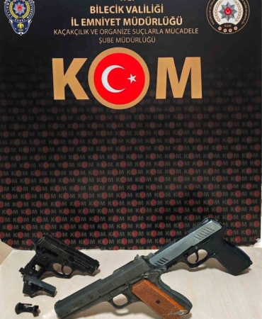 Sosyal medya paylaşımları silahlarını ele verdi