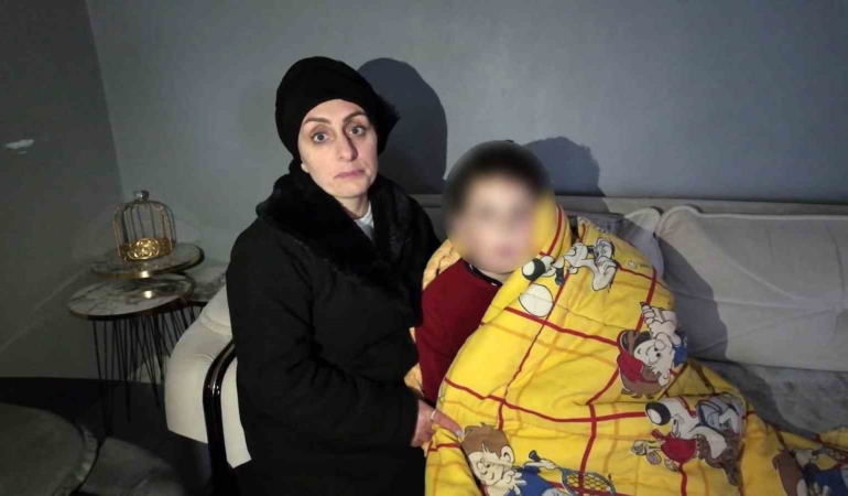 Sultanbeyli’de evi terk eden kocanın 2 çocuklu aileyi elektriksiz ve susuz bıraktığı iddia edildi