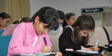 Küçük yazarlar kalemlerini ustalığa taşıyor