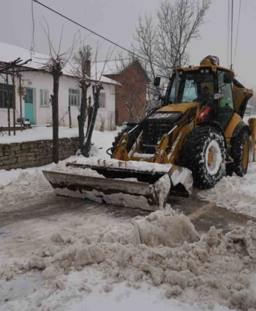 Balıkesir Büyükşehir Belediyesinden karla mücadele çalışmaları