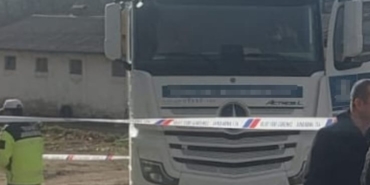 Kamyonun altında kalan kadın hayatını kaybetti