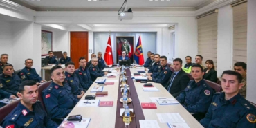 Vali Turan jandarmadan brifing aldı