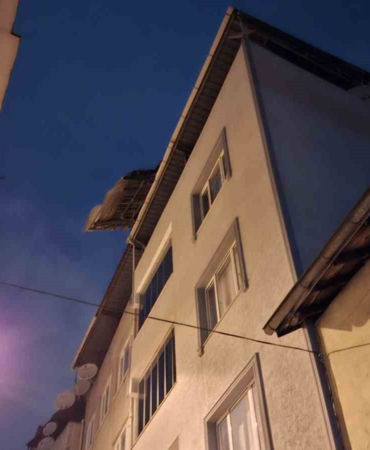 İtfaiye ve zabıtadan çatı nöbeti