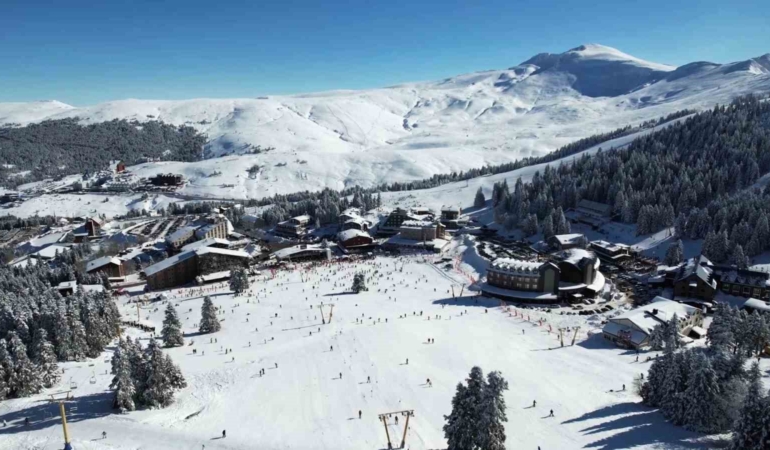 Uludağ’da sömestr yoğunluğu drone görüntülerine yansıdı