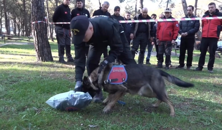 Jandarmadan nefes kesen tatbikat: ‘Mercek’ iz sürdü, kayıp 3 dakikada bulundu