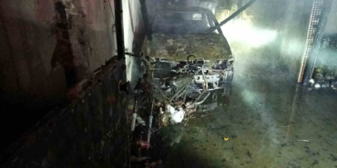 Çan’da çıkan yangında 1 otomobil ve 1 motosiklet yandı