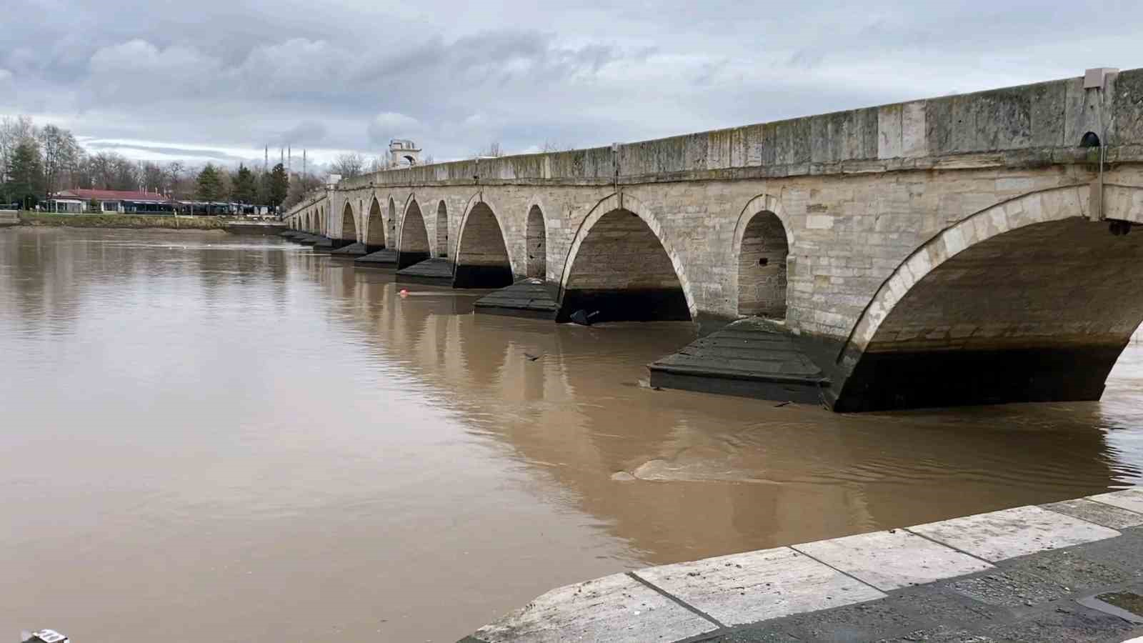 Meriç ve Tunca nehirlerinde su seviyesi yükseldi