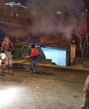 Ümraniye’de korkutan gecekondu yangını