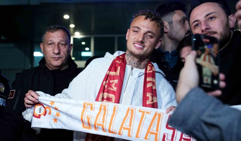 Galatasaray’ın yeni transferi Noa Lang, İstanbul’a geldi