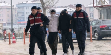 İnegöl’de internet kablolarını çalan 2 şüpheli tutuklandı