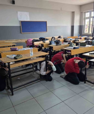 Darıca’da 37 bin öğrenciye uygulamalı afet eğitimi