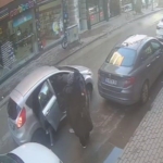 Otomobildeki çocuklar arkadan minibüsün çarpmasıyla şoku yaşadı
