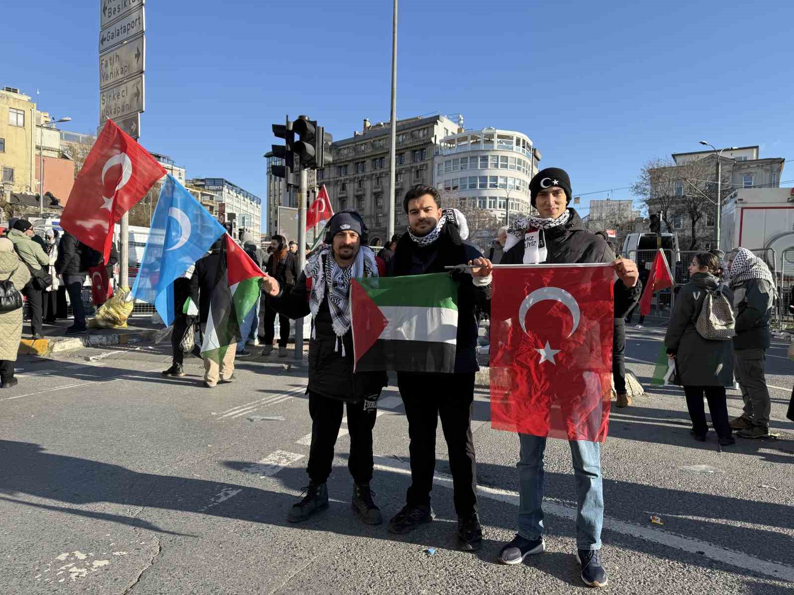 İstanbul’daki Filistin yürüyüşüne yaklaşık 520 bin kişi katıldı