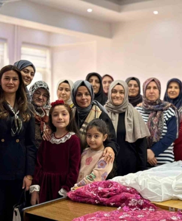 Vali Sözer’in eşi Söğüt’te temaslarda bulundu