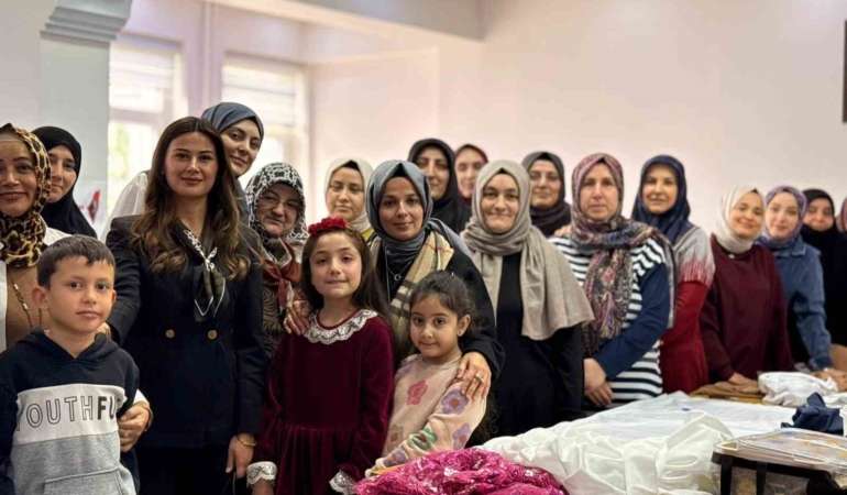 Vali Sözer’in eşi Söğüt’te temaslarda bulundu