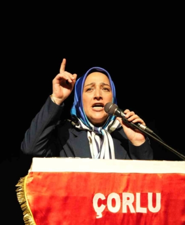 Türkiye’nin tek kadın kahveciler odası başkanı 3. kez seçildi