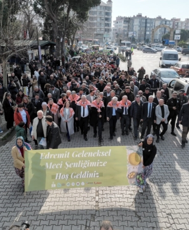 Edremit’te "Geleneksel Zeytin Hasat Sonu Meci Şenliği" coşkuyla başladı