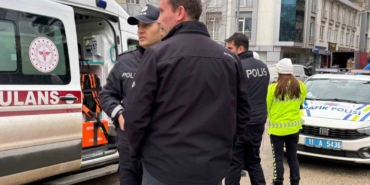 Otomobile çarpmamak için ani fren yapan motosikletli yaralandı