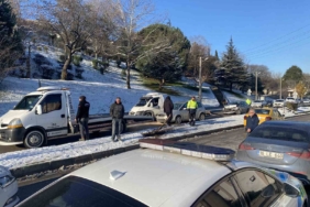 Kontrolden çıkan otomobil çarptığı aracı karşı yöne savurdu: 4 yaralı