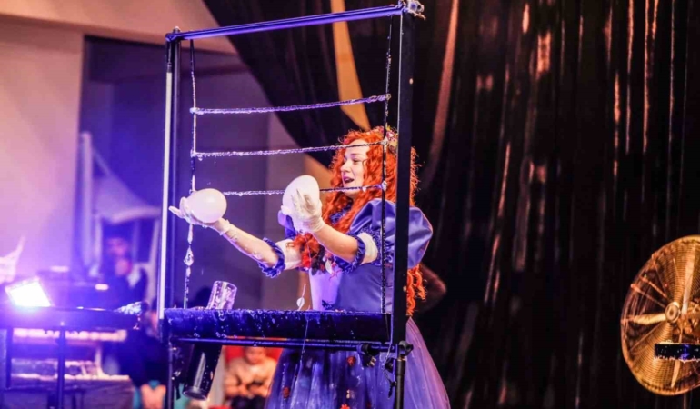 Körfez’de çocuklar Bubble Show ile eğlendi