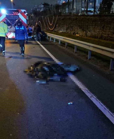 Şişli’de bariyerlere çarpan motosikletli feci şekilde hayatını kaybetti