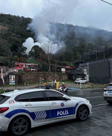 Beşiktaş’ta korkutan yangın: Müştemilat alev alev yandı