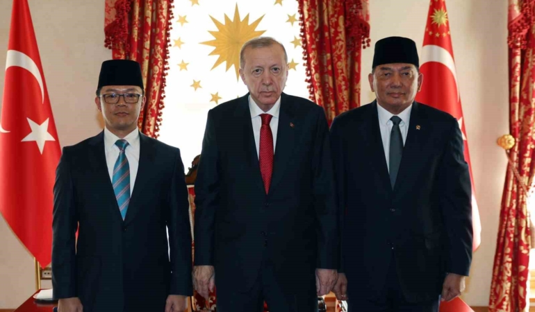 Cumhurbaşkanı Erdoğan, Endonezya Dışişleri ve Savunma Bakanını kabul etti