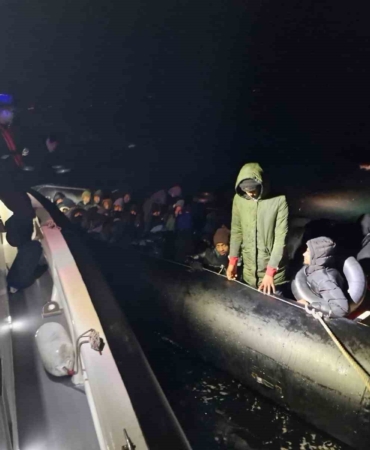 Balıkesir açıklarında 3’ü çocuk 29 göçmen yakalandı