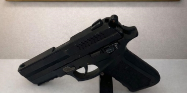 Keşan’da hastaneye giden şüphelinin üzerinden ruhsatsız tabanca ele geçirildi