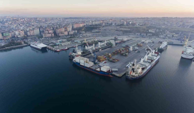 Bandırma Limanı’nda 2025’te dış ticaret hacmi 2,2 milyar doları aştı