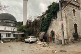 Fırtına tarihi kiliseyi de vurdu