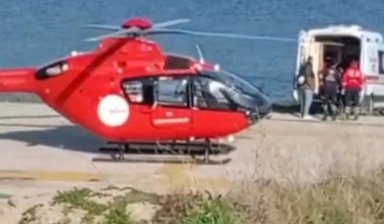 Avşa Adası’nda rahatsızlanan vatandaş ambulans helikopterle sevk edildi