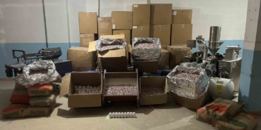 Avcılar’da uyuşturucu hap imalathanesine baskın: 6 gözaltı