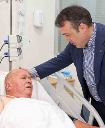 Vali Sözer’den muhtara geçmiş olsun ziyareti